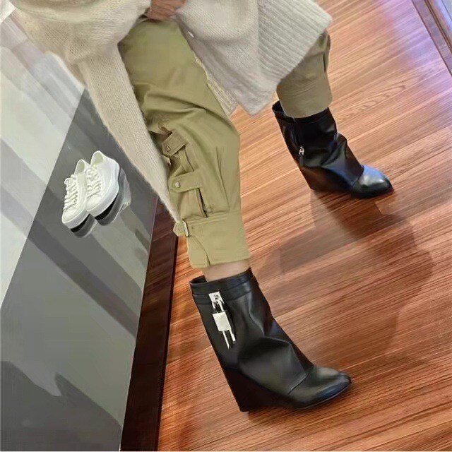 Bota Cano Médio Anabela